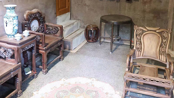 �Ї��h����־�D��